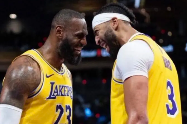 湖人季后賽遭遇0-3落后能否迎來奇跡？