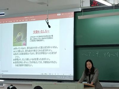 外國(guó)語(yǔ)學(xué)院開展2021-2022學(xué)年第二學(xué)期集中聽課評(píng)課活動(dòng)（一）