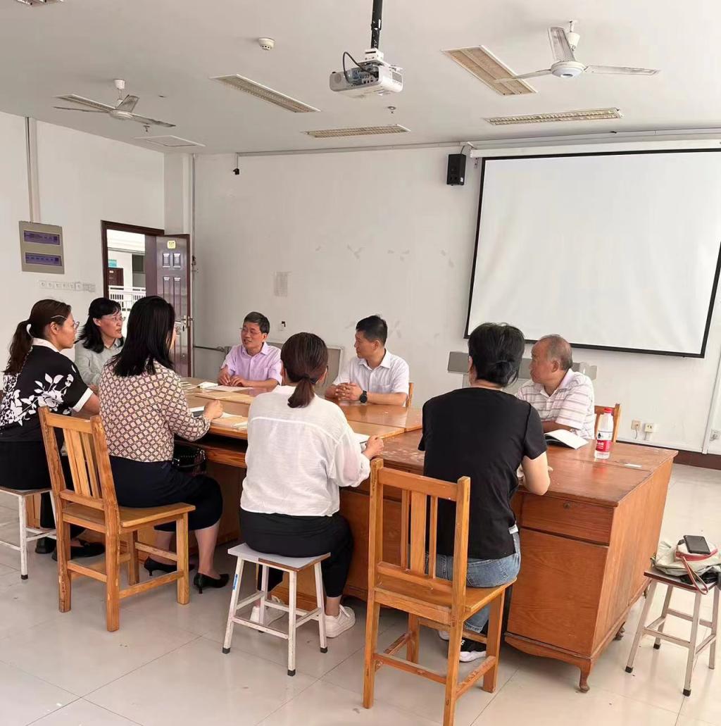 公共教學(xué)部扎實(shí)開展教研室教研活動(dòng)與教育教學(xué)檢測(cè)評(píng)價(jià)專項(xiàng)檢查